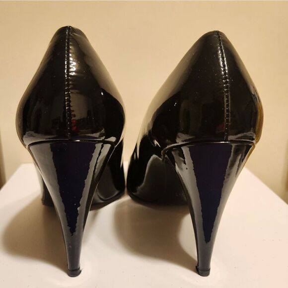 Coach Black Patent Leather Cone Heel Pumps sz.9.5 Ret $265 Worn Once! - Picture 5 of 7